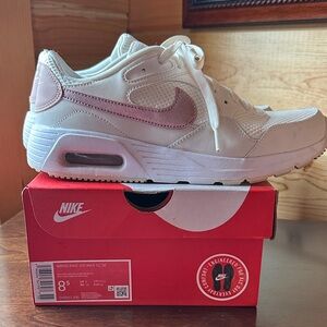 Nike White and Light Pink Air Max SC SE Women's Sneakers
